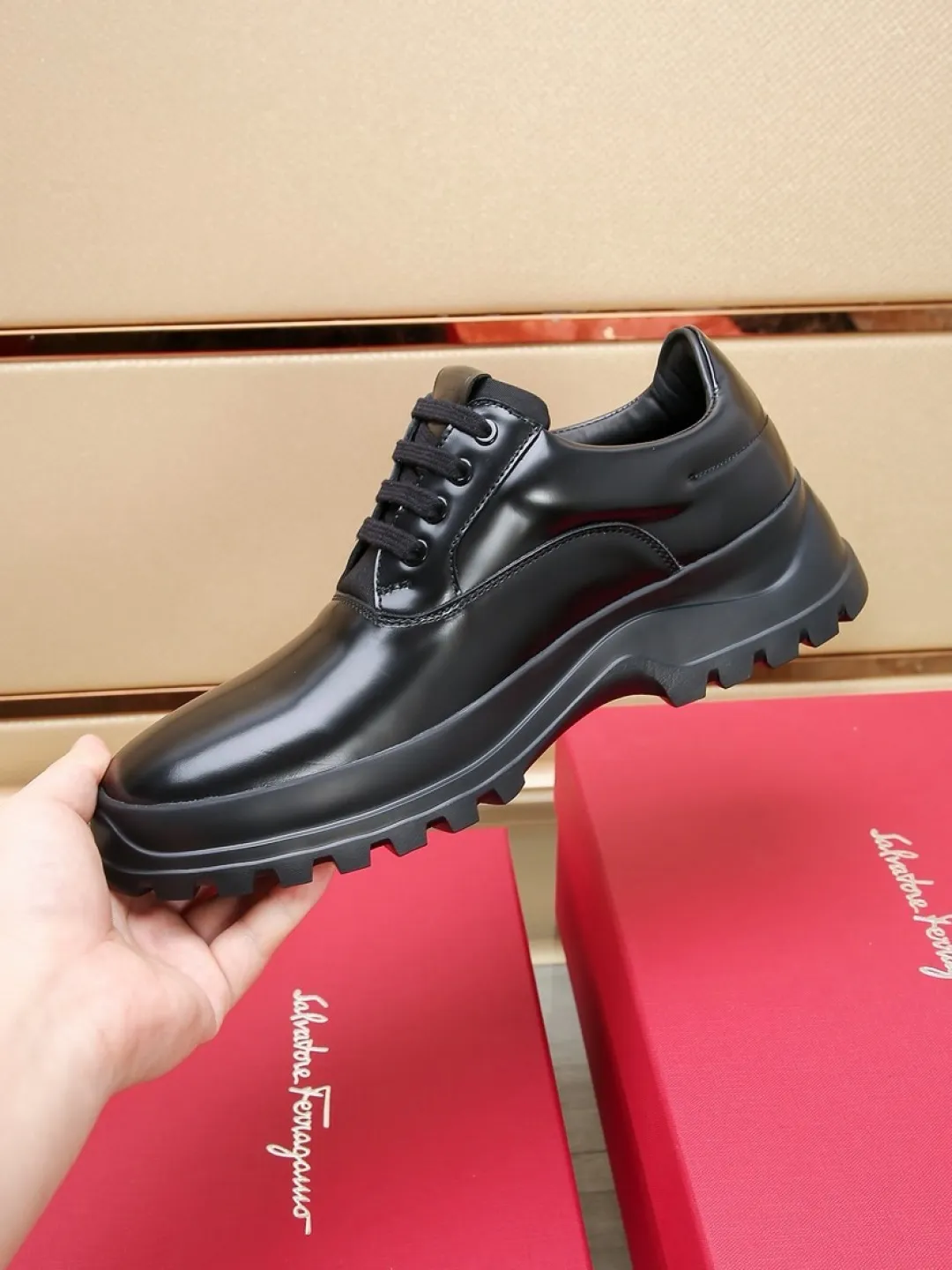 Factory P640💰🔥《Ferragamo》👏Latest•High-end top brand luxury~purchasing agent, top~quality. New fashionable business men's shoes 🔜The uppers are made of original first-layer open-edge beaded cowhide➕cowhide·lining, with fine workmanship. The original stylish and soft combination wear-resistant and non-slip outsole is light and comfortable on the feet. The real thing looks better in real photos. Number of yards: 38--44 (45 and 46 can be customized)